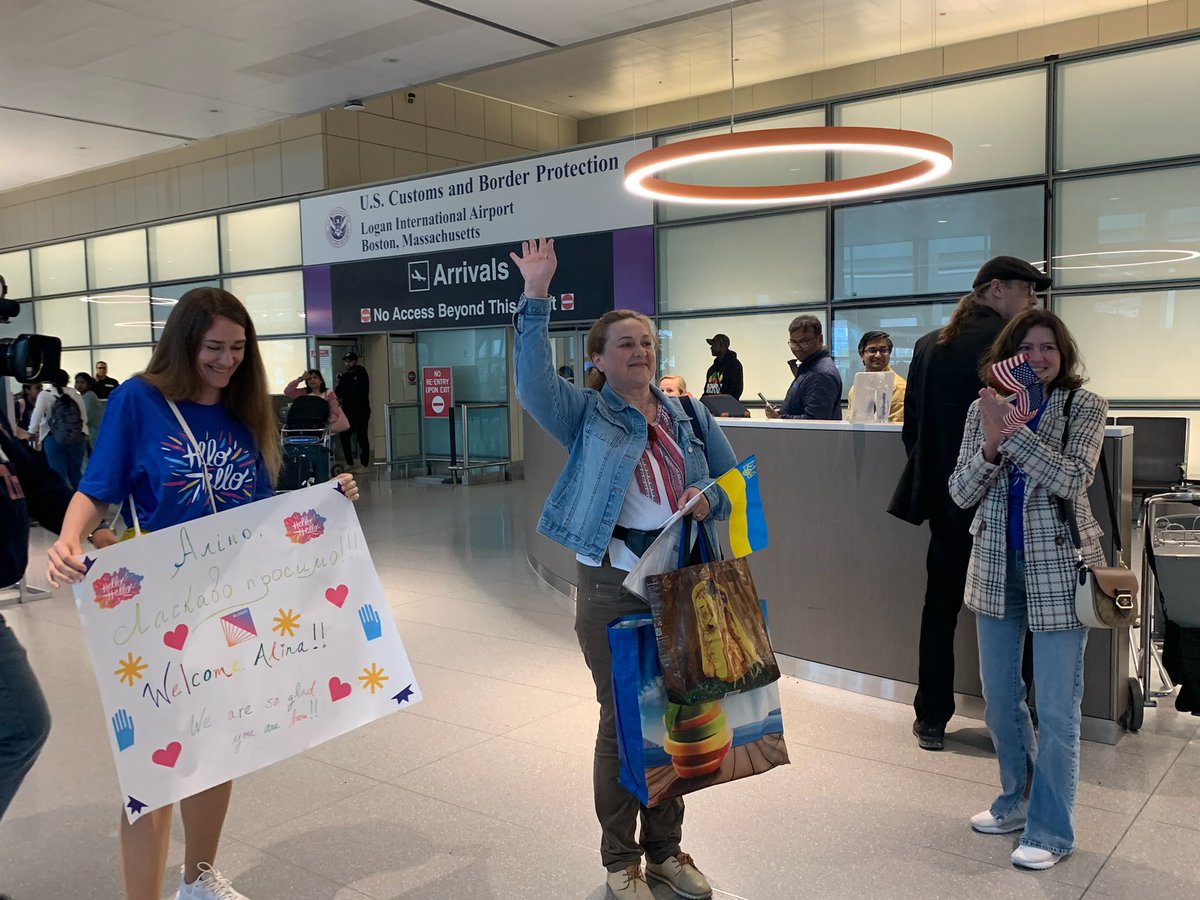 RepAuchincloss's tweet photo. Today I helped to welcome Alina to Massachusetts as part of the Jobs Sponsorship Pathway, a public-private partnership spearheaded by @POTUS to welcome Ukrainians &amp; ensure they have employment &amp; housing. The warmth of her reception represents the best of America. https://t.co/JND8dCwK4Z