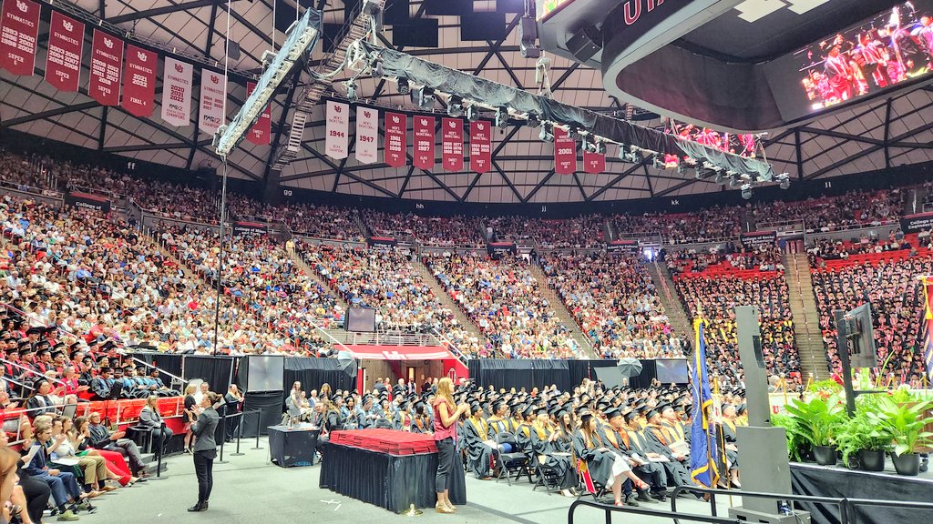 LassondeInst's tweet photo. Congratulations graduates in entrepreneurship and the Master of Business Creation program! Good luck, and stay in touch. We know you will accomplish big things. #uofu #uentp #ecclesmbc #ubusiness https://t.co/4JzkxiKx49