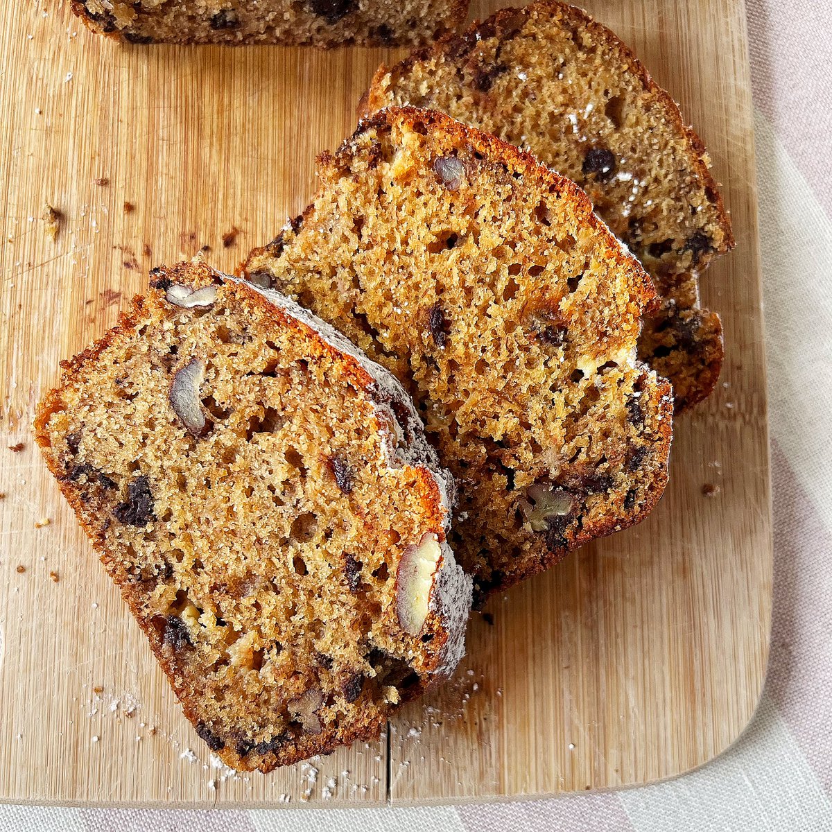 Ho finalmente trovato una ricetta di banana bread buona per davvero ✨ io troppo felice 
Ne ho già mangiato più del dovuto? È possibile