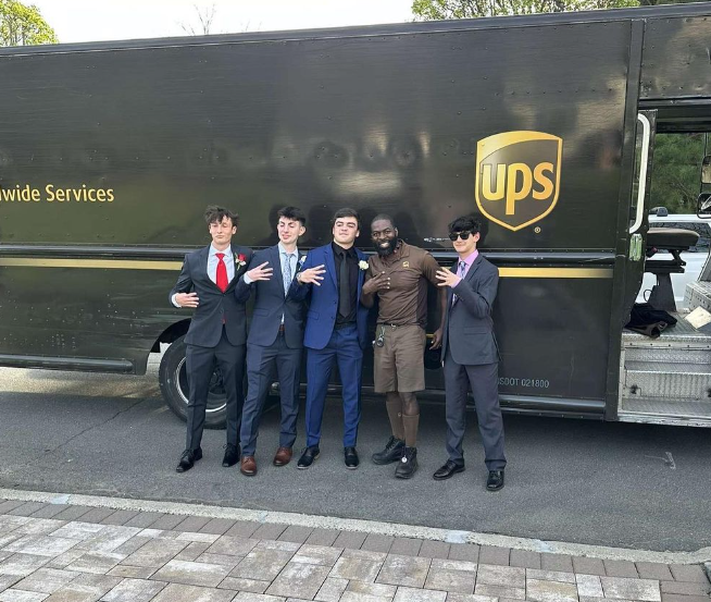 UPS's tweet photo. who needs a date when you have your UPS driver 🤷

📸: r.korn7506 https://t.co/G3wHtAOxnK