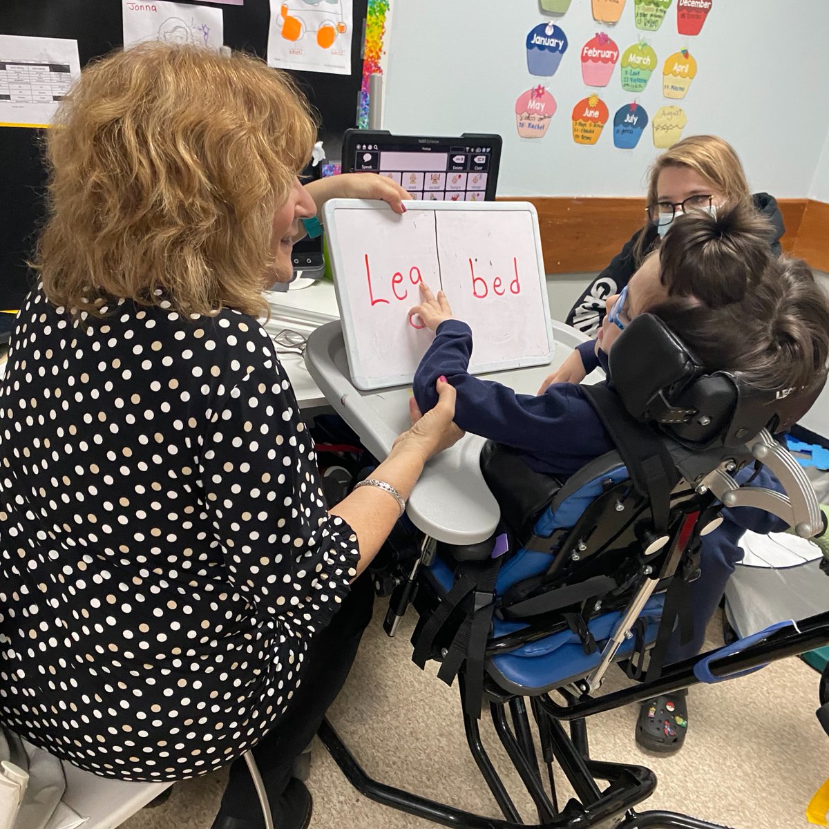 iBRAINglobal's tweet photo. Ben is identifying words in a field of two for insect week!
#iBRAIN #InsectWeek #BrainBasedDisorders #BrainInjury #OT #OTGoals #Accessibility #Disability #iBrainAcademy #iBrainInstitute #iBrainCenter #Vision #School #Teacher #TherapistsOfInstagram https://t.co/LD4SiQzfsA