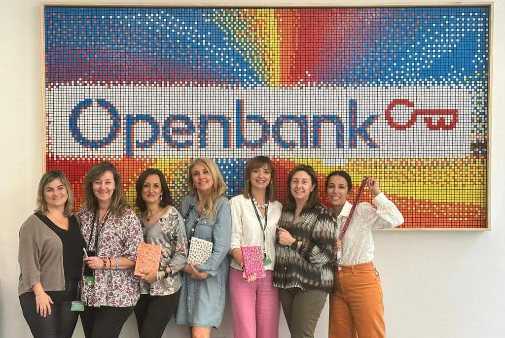 DPPSpain's tweet photo. Agradecimiento  especial a los trabajadores de #OPENBANK.
Cada año realizan campañas internas de compra de nuestro Merchandising  para seguir sumando esperanza y fondos para  investigación.
400€ más y todo su apoyo.
GRACIAS A TODOS!
#desafioduchenne #EmpresasSolidarias https://t.co/6me8vZkIdK