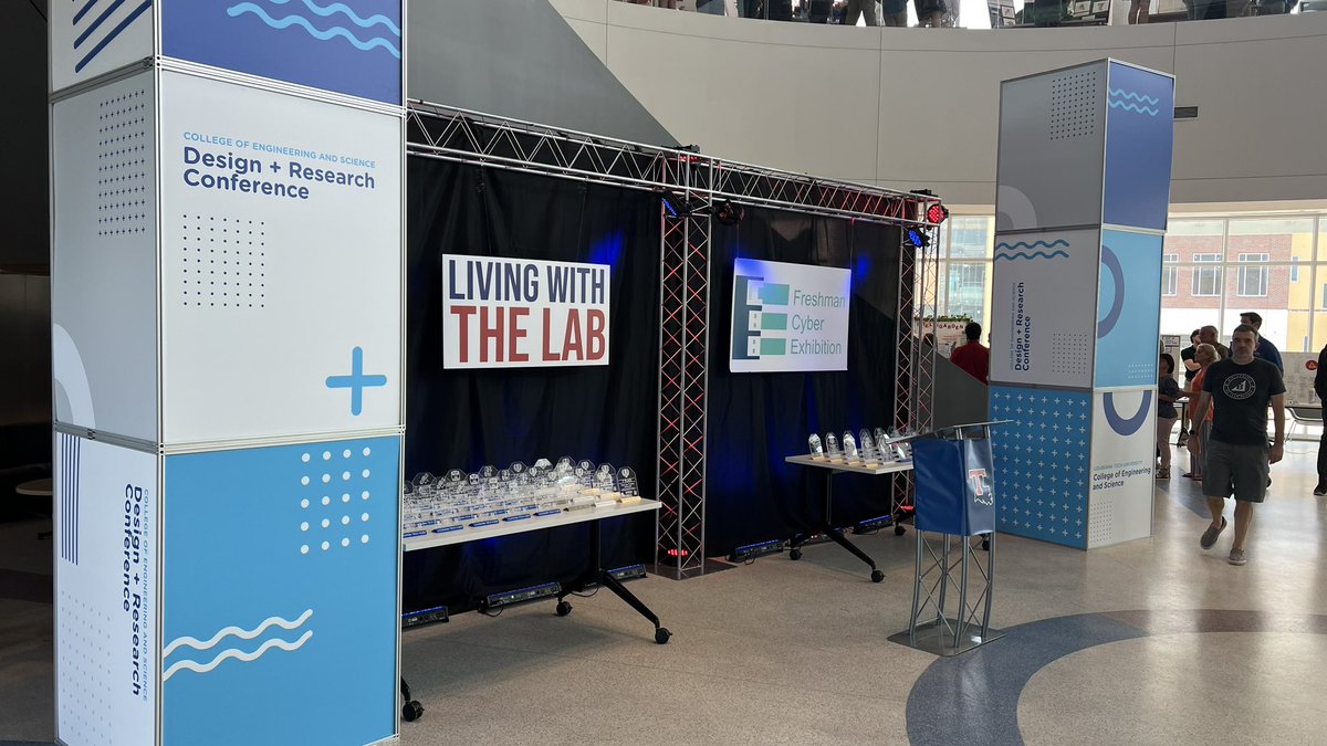 HeathTims's tweet image. Set up and ready for the #FirstYearProjectExpo as part of the @LATechCOES #DesignAndResearchConference #COESculture