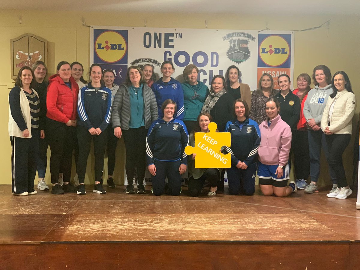 GeevaghGaa's tweet photo. Thanks to everyone for coming out this evening and a big thanks to @FmayeMaye for giving us a fantastic insight into life coaching #keeplearning #lidlonegoodclub @JigsawYMH @lidl_ireland @LadiesFootball @sligolgfa @hse_ymh @HsehealthW #MentalHealthAwarenessMonth https://t.co/FPRl9MABjF
