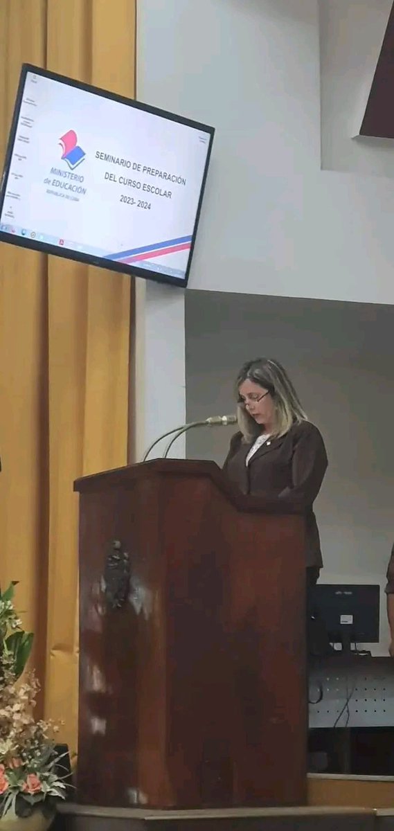 Inició el Seminario Nacional de Preparación del curso escolar 23 - 24, con las palabras de apertura de la Ministra de educación Nayma Trujillo. #CubaEduca <a href="/PresidenciaCuba/">Presidencia Cuba 🇨🇺</a> <a href="/DiazCanelB/">Miguel Díaz-Canel Bermúdez</a> <a href="/MMarreroCruz/">Manuel Marrero Cruz</a> <a href="/feemdecuba/">@FEEMdeCUBA</a>