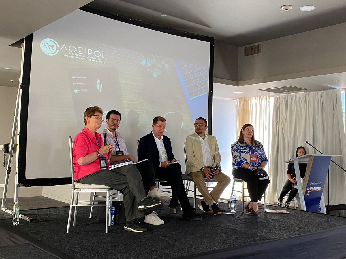 CumbreCP's tweet photo. En la #CumbreMedellín  participan @divoskus, @martha_her_a, @1marcosifuentes, @GiselaRubach y @ChekoGomezH en el Panel “No grites, nadie te escucha".

Entusiasmados por poder participar en este magno evento de la comunicación política. https://t.co/poHrjXW0hN