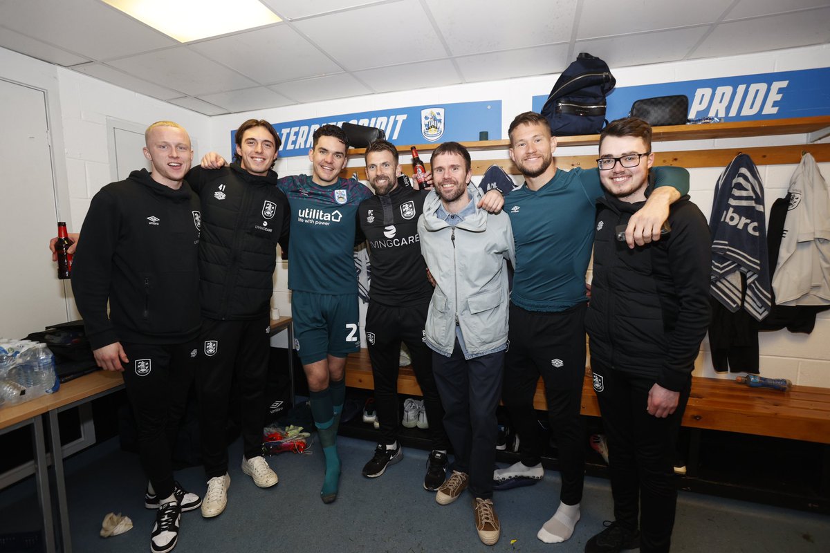 paulclementsgk's tweet image. Not exactly what we wanted this season but…… JOB DONE ✅ Big thanks to the GKU @LeeNicholls @vaclos31 @bilo_nicholas all contributed on the pitch with @JordanGKSmith @jacob_chapmann