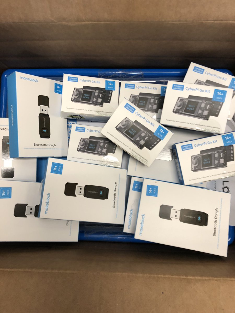 FatimaLeal21's tweet image. The CyberPi Go Kits have arrived! We are so excited to start coding with these over the next few weeks. @CaradocPS @ms_ctobias #tvdsbllc #tvdsbstem @LOGICSAcademy #cyberpi