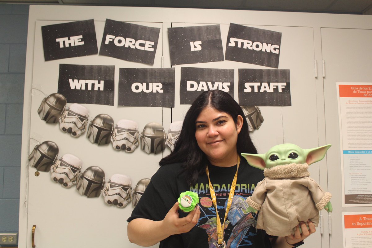 JODavisES1's tweet photo. Thanks to our campus ambassadors for the Galaxy goodies for #MayThe4thBeWithYou ✨ @dsilosDavisES @csdougl63 #JODsquad #ThePowerofUs #PowerofPositivity #IISDCLA #positivitydrivers @SEL_Champions https://t.co/xdioLIjxsN