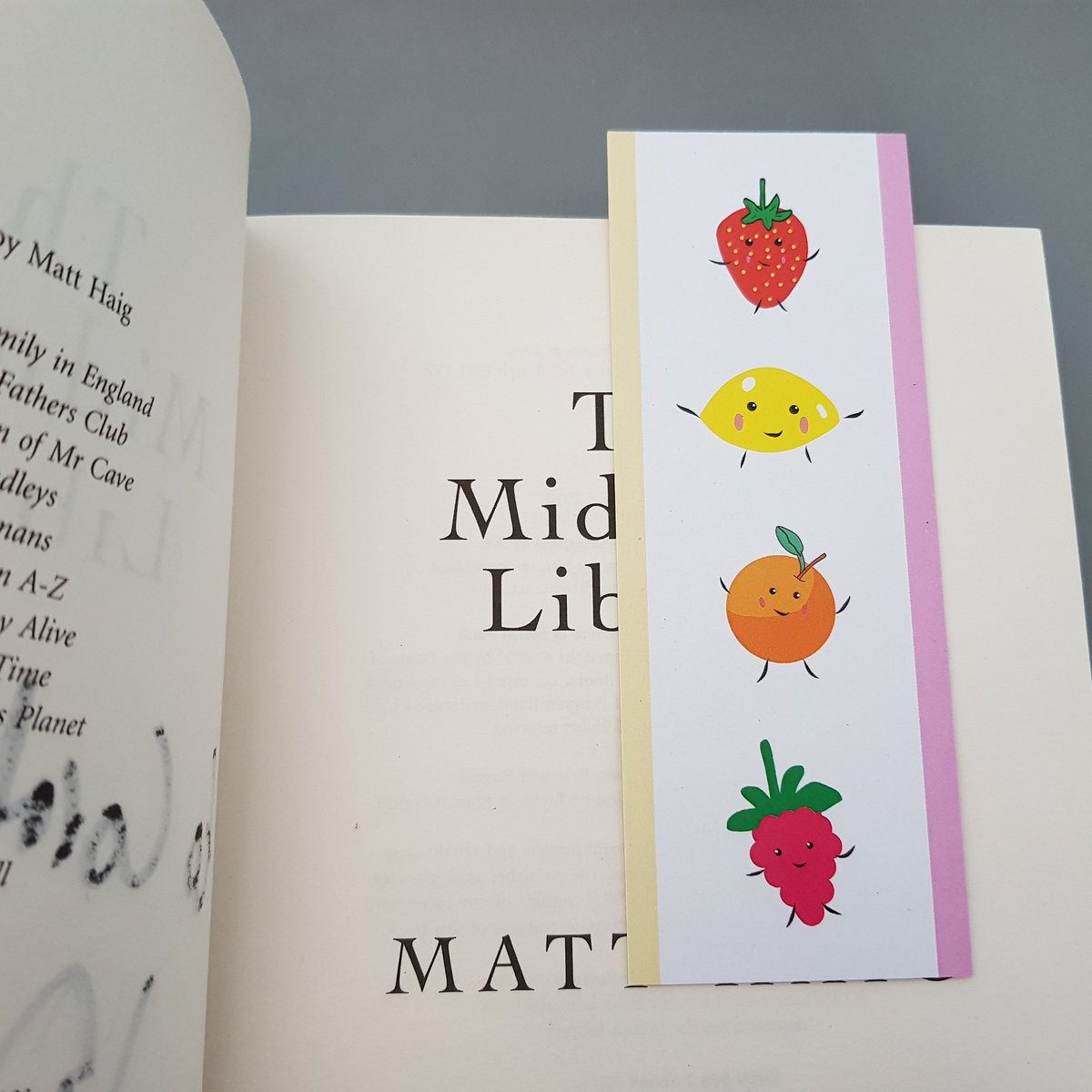 cozzacreations's tweet photo. I love my fruit bookmark. It feels so perfect for spring/summer ☀️ if you're looking for an affordable gift for less than £5, then look no further 😉
https://t.co/zXKckvLjeU https://t.co/yyhSItnWFG