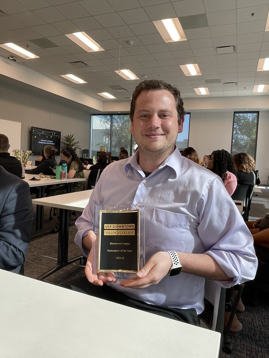 Congratulations to @AndrewASullivan who received the UCF Downtown Newcomer of the Year Award. #ChargeOn @UCFDowntown @UCFCCIE @spaucf