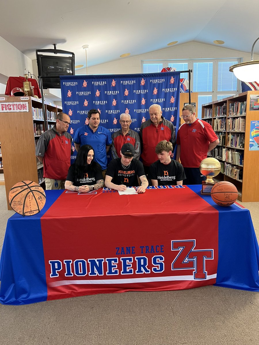 Official ⚔️🧡🖤🏀 @BergMensBBall