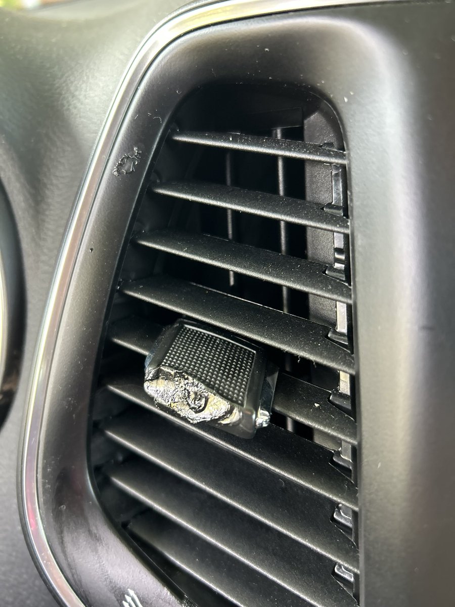 Allen_Davis_622's tweet photo. warning!! do not purchase @bathbodyworks car vent fragrances! this is what it did to my wife’s 2021 jeep Cherokee. after a quick Google search, I learned this is a problem that they have known about and have not fixed. https://t.co/sUF6oTIsbv