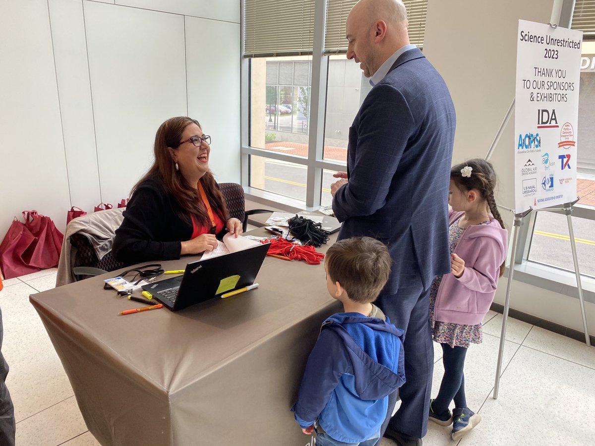 IDA_org's tweet photo. #ScienceUnrestricted is here after a 3-year hiatus! IDA staff and exhibitors are looking forward to an exciting evening of #STEMeducation. Welcome @ACPSk12 students and families! The first 100 attendees will receive goodie bags. Follow along for highlights throughout the evening. https://t.co/c0kYvDz43M