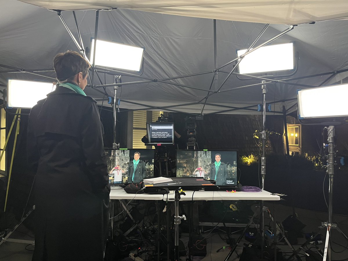 newsmark's tweet photo. @GlobalNational field crew is loving the @ARRIChannel Skypanels in London tonight. @cgoomansingh helps @CameraGuyKurt with a lighting check while @DFriesenGlobal works away on her laptop inside. Lights rented from @GenesisHire. https://t.co/kq9VNWBaIC
