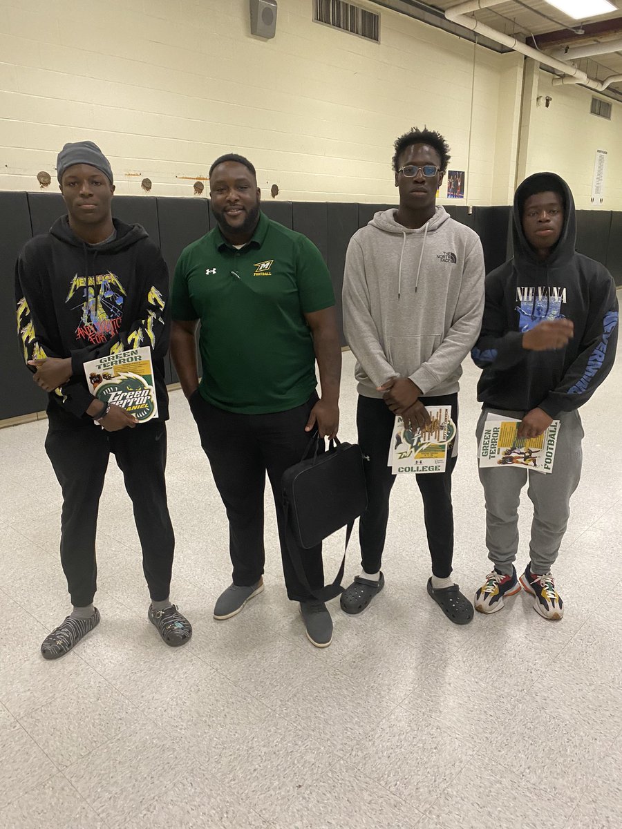 Favourfagbuyi's tweet photo. Thank you @Coach_D_Johnson for coming down to our school and talking to us. Can't wait to see what the future hold #goterror https://t.co/zLrQ2pTv0u