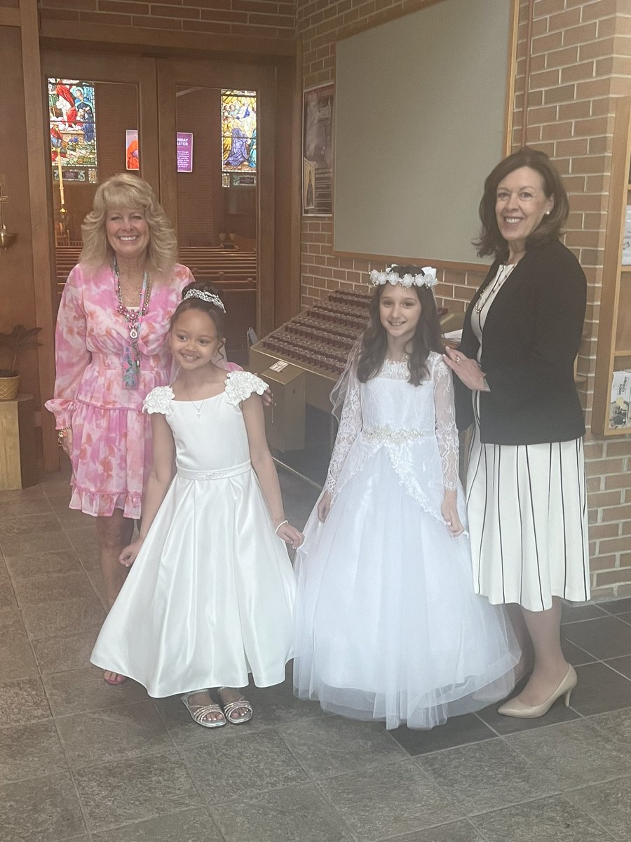 Congratulations to our First Holy Communicants in second grade. May God Bless you all! #stbens4life 🙏
