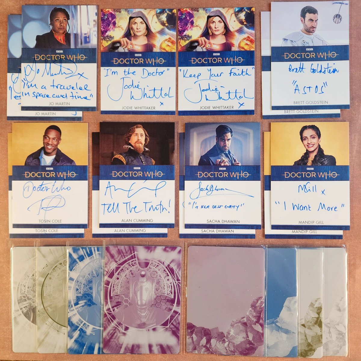 CollectionCARTE's tweet image. A new experience: me and my wife each opening an archive box
Very nice Cyberman plates.
Other plates from Tardis set.
2022 #doctorwho seasons 11 12
#Rittenhouse 
#scificards
#tradingcards 
#jodiewhittaker
#brettgoldstein
#mandipgill
#sachadahwan
#jomartin
#alancumming
#tosincole