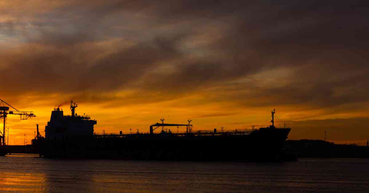 MarineInsight's tweet photo. Ship’s Operator, Captain, And Chief Engineer Admit To Environmental Crimes Aboard A Rhode Island-Bound Oil Tanker
...Check Out this article 👉https://t.co/DsliZp7n2F
#SHipOperator #RhodeIsland #Shipping #Maritime #MarineInsight #Merchantnavy #Merchantmarine #MerchantnavyShips https://t.co/JpHIuQMgGq