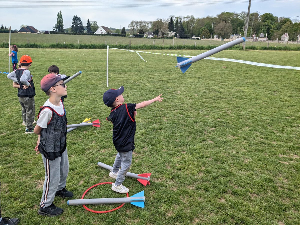 Usep60's tweet photo. Reprise printanière dans l’Oise avec deux Anim’Athlé aujourd’hui, l’une à Hermes, l’autre à Rainvilliers.
Bravo à tous les jeunes athlètes usépiens pour leurs performances sportives !
#rencontresportive #sportscolaire #usep #animathle #athletisme #courir #lancer #sauter https://t.co/CtfNu26gyC