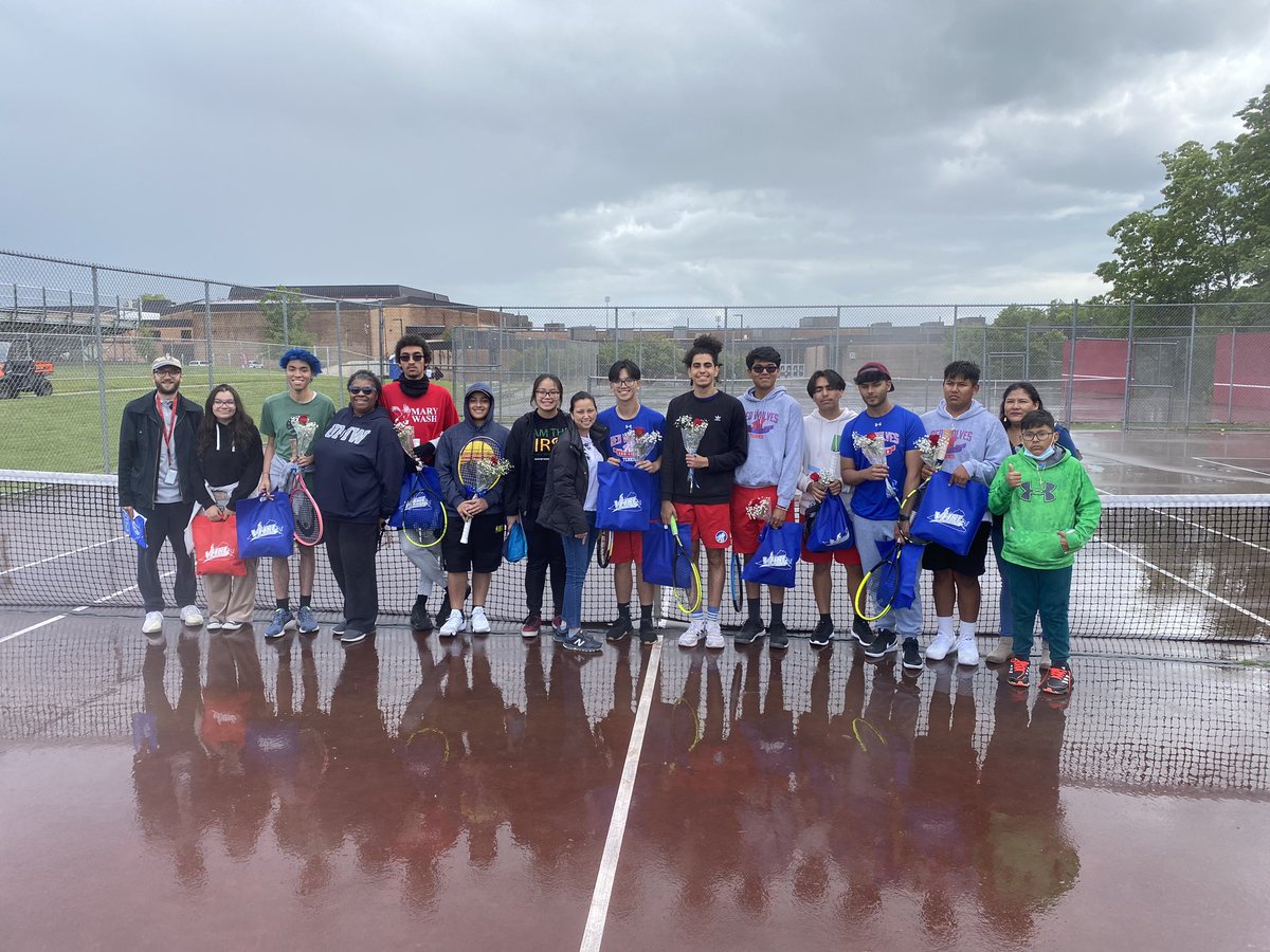 Rain may have washed away our match, but we celebrated our @gfhs_2023 Boys Tennis Seniors anyway! Great group of kids!