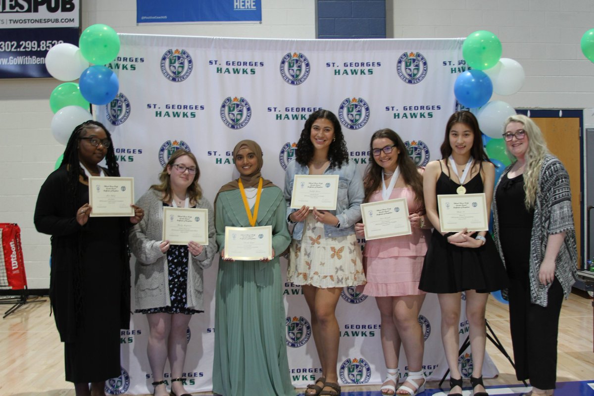 HawksSG's tweet image. Thank you to our #NationalHonorSociety Executive Council Members for your leadership and hard work this year! #NHS #SGClassOf2023 @ChadHarrisonSG @fhansonic #NCCVTWorks