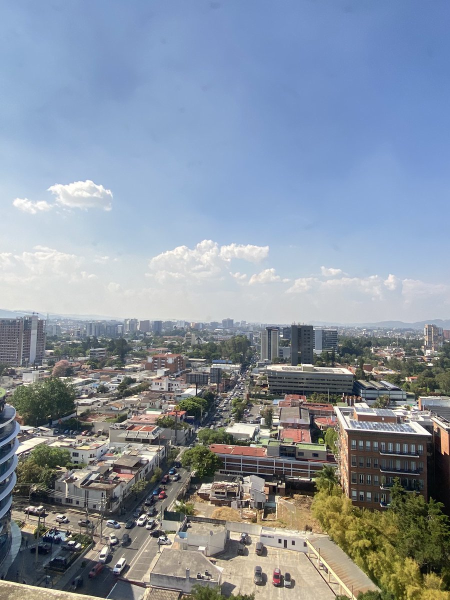 karligra's tweet photo. La vista de la office https://t.co/MHRFdBS28u