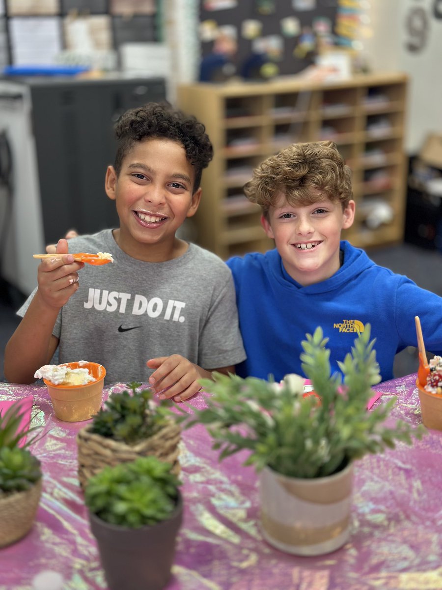 4th grade raffle winners for our Eddins Spring Carnival! These kids LOVE ice cream parties! <a href="/EddinsElem/">Eddins Elementary</a> <a href="/vcook4/">Vicky Cook</a> <a href="/PoppyStokes3/">Poppy Stokes</a>