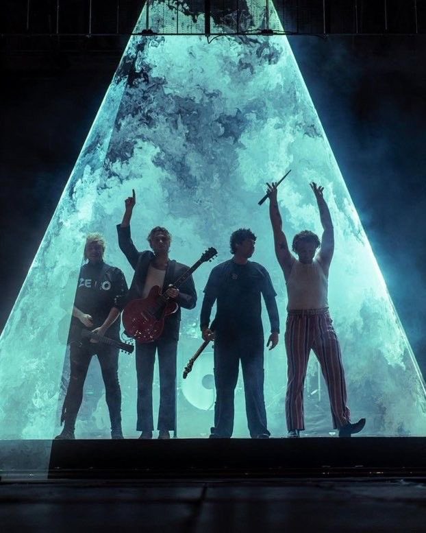 babylonbycth's tweet image. build a concert date - 5sos edition ✨🧵
quote with your result 💖