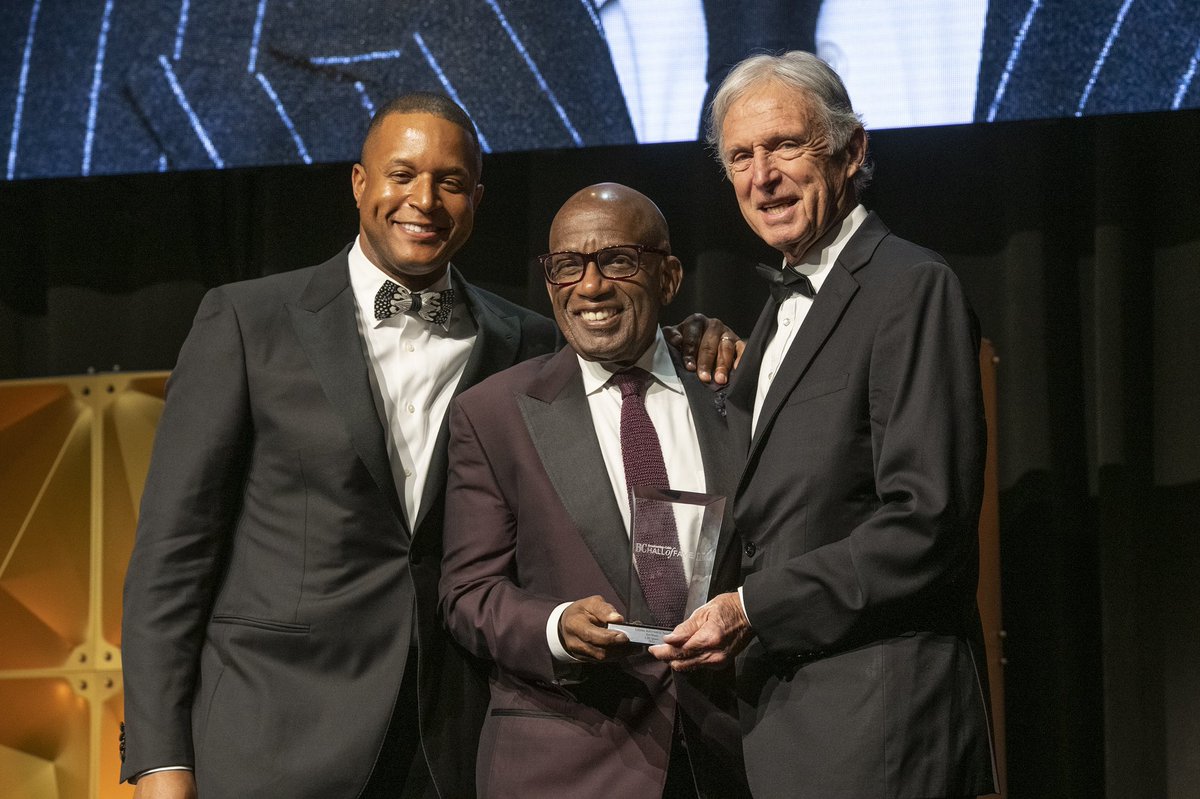 Craig Melvin tweet media