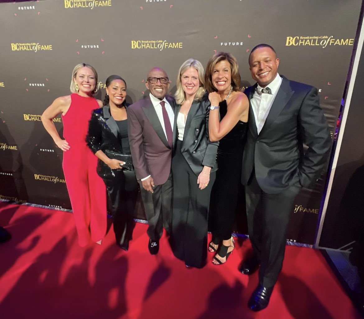 Craig Melvin tweet media