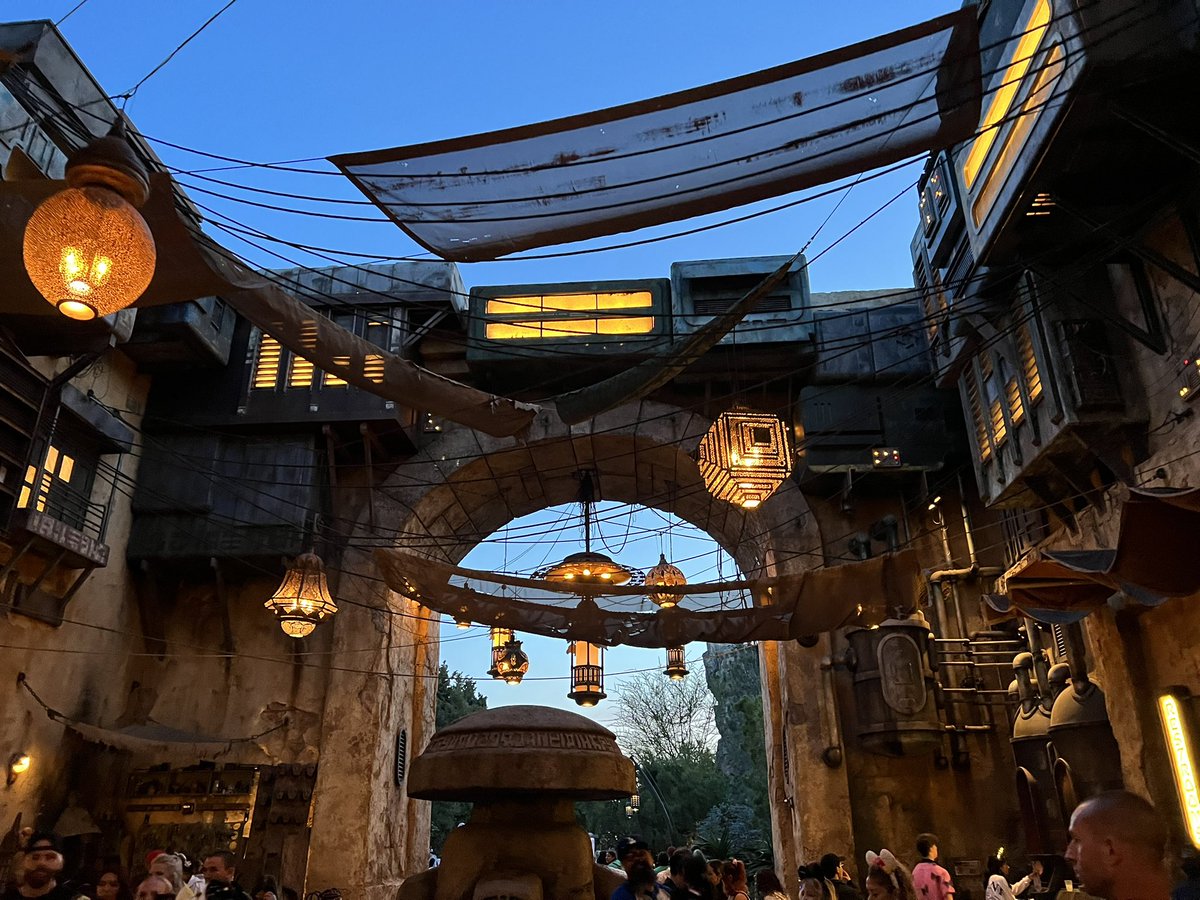 ECHSBPA's tweet photo. May the Fourth be with You 🪐 last week we were able to visit Galaxy’s Edge while on the #BPANLC2023 trip! https://t.co/kN2YZ3X0Hq