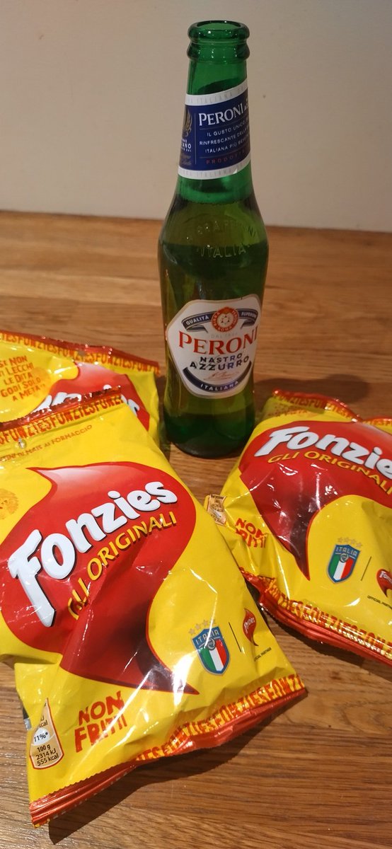 thevalleyfarmer's tweet photo. @en_sscnapoli Over 20 years since I first went to #napoli, wearing a #Maradona t-shirt. 
1300 miles away and celebrating #scudetto with a beer and a snack.
And you've no idea how hard it is to get hold of #fonzies when you live in a small village in the middle of England... https://t.co/6maYDNcaZm