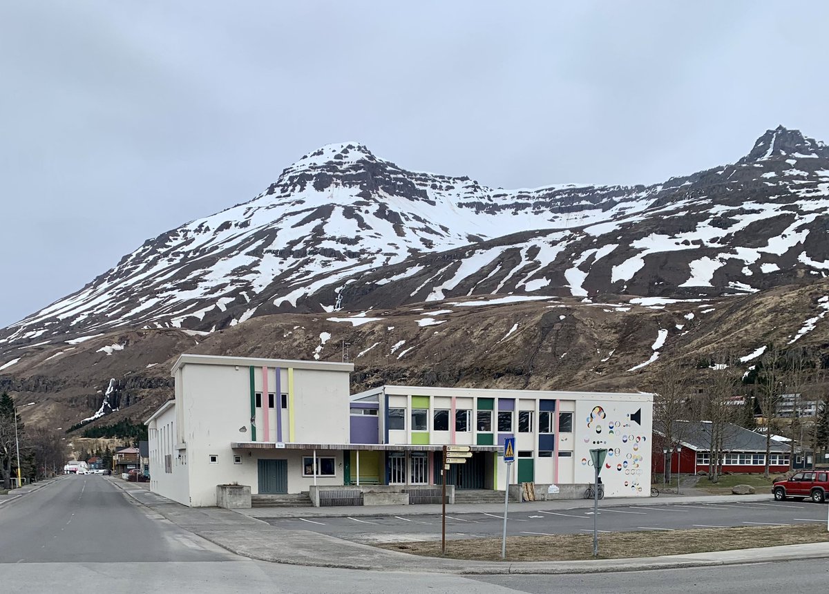 midcenturyice's tweet photo. Mid-century Seyðisfjörður https://t.co/EKDTsKRcXL