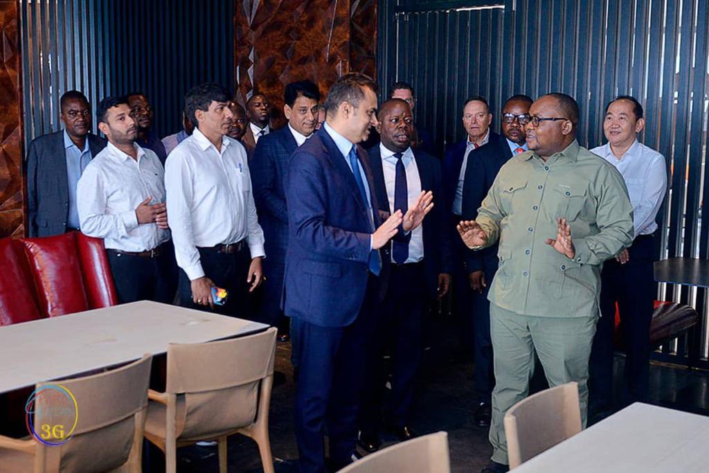mintourismerdc's tweet photo. Pour finir, Mr Harish , le DG de Hilton Kinshasa, a annoncé au nouveau patron du tourisme de la RDC, son excellence Didier MAZENGA MUKANZU, l’inauguration de cet établissement hôtelier le 15 juillet prochain, et pourra bien permettre d’accueillir des nombreux visiteurs 2/2 https://t.co/QvkzDgMwJy