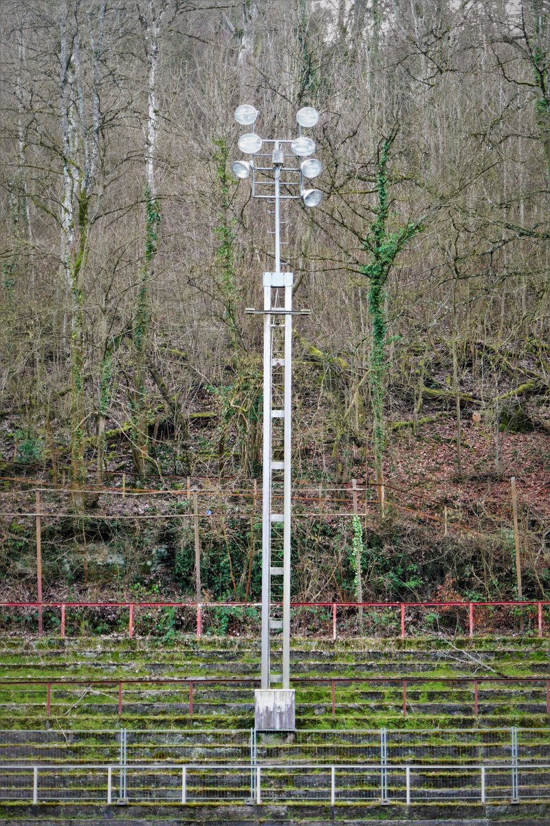 De_Dwarslat's tweet image. #floodlightfriday
Stade du Thillenberg, Differdange. 🇱🇺
#groundhopping #differdange #luxemburg