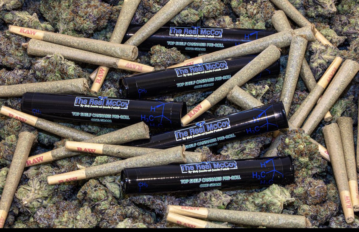 TheRealMcCoyNV's tweet photo. Grab your lightsabers…

Available:
@oasisdispensary 
@420usapkwy 
@TheSourceNV 
@GreenleafCanna 
@yourdispensarynv 
@Curaleaf_Inc 
@riseccnv 
@greencrossfarmacy 

KEEP OUT OF REACH OF CHILDREN. FOR USE ONLY BY ADULTS 21 YEARS OF AGE OR OLDER. THE REAL MCCOY RC188 &amp; RP124 https://t.co/TWcAtY5Sl6