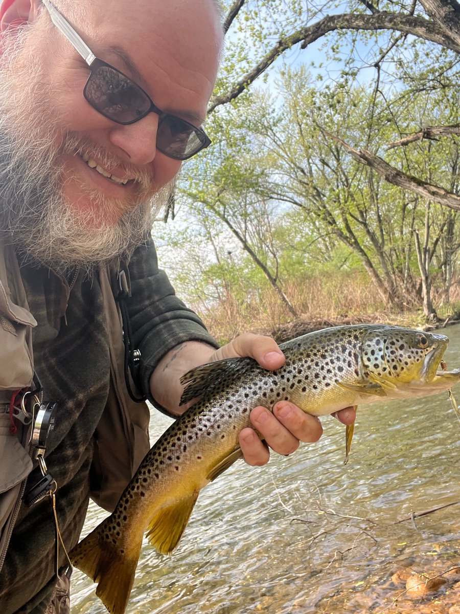 MeppsSpinners's tweet photo. Frank Margotta with a beautiful Pennsylvania brown trout coming in at 18". Caught using a Plain Gold Aglia. #MeppsCatch
Best of luck to all anglers who will be participating in their fishing openers this weekend! https://t.co/pCP5EkXfTp