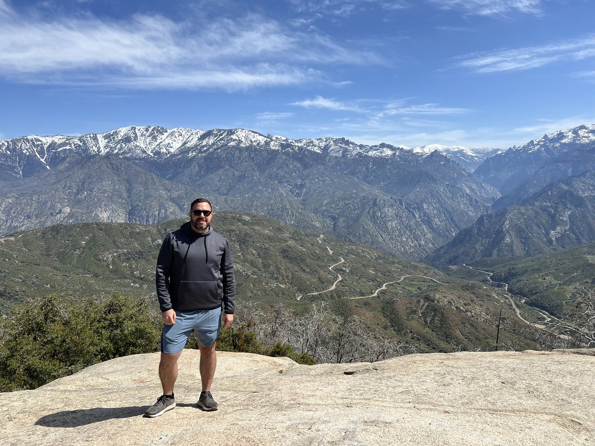 ClintSteketee's tweet photo. Fun trip from San Francisco to Las Vegas with stops at four national parks along the way this past week! Great views and time spent with my sister! https://t.co/rpYhulff17
