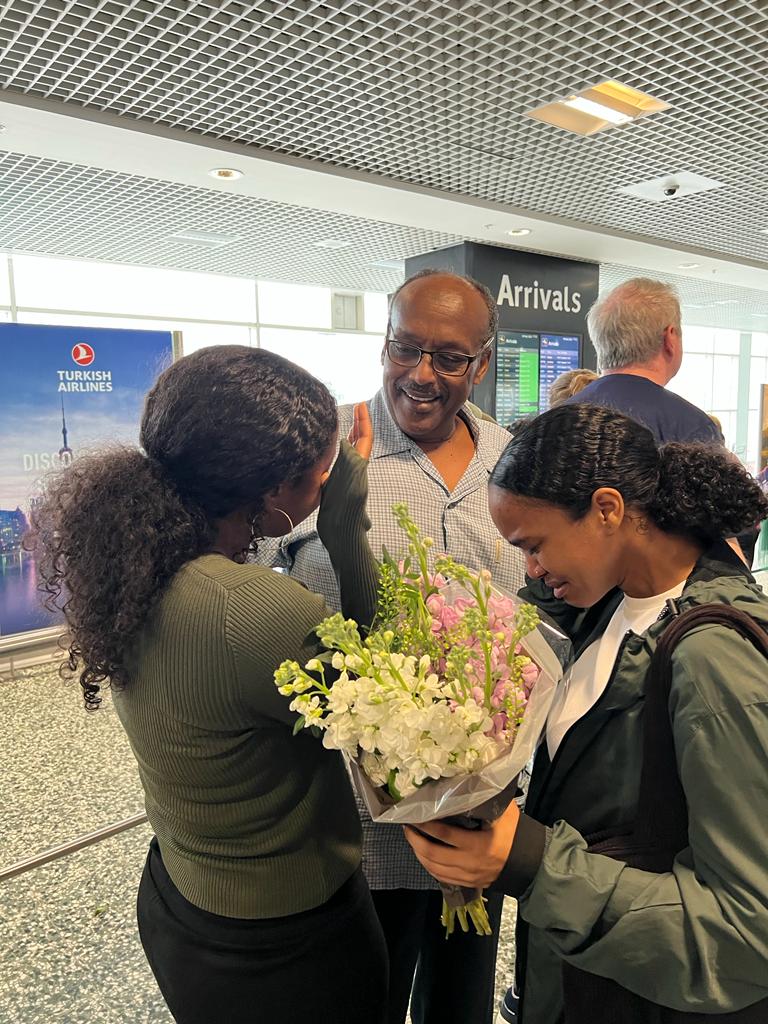 اخيرا دموع الفرح ..الحمدلله رب العالمين