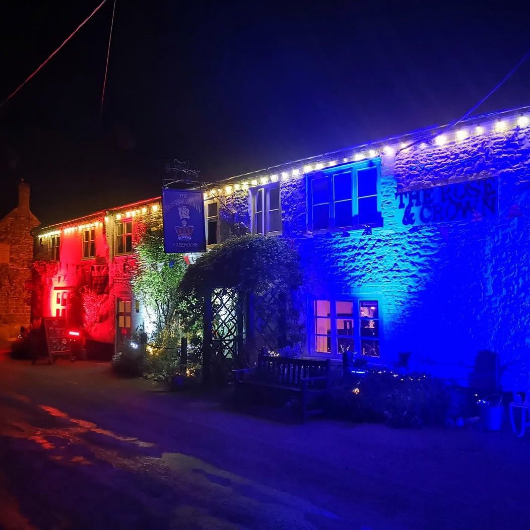 The Rose & Crown tweet media