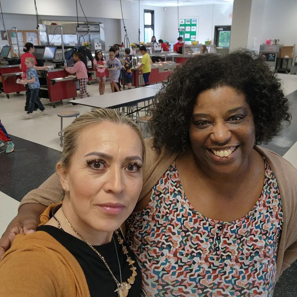 Gwin Oaks Reads tweet media