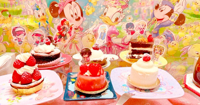 昨晩は各々でケーキピック作ってお祝いした あとスケブ賭けた大富豪でスゲー負けた