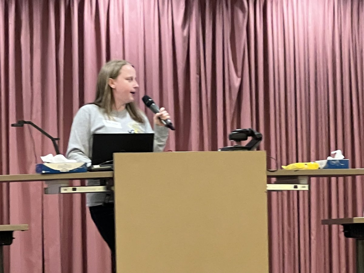 tcconley29's tweet photo. Way 2 Go @DakAdm teacher @MichelleHeizer for sharing your ❤️for #edtech as well as ways to reach and engage your students. You rocked out year 2 #MacombMADE. @trapper_hallam  I think she is your protege 🤷🏼‍♀️ @itc_geeks @drjennparker  @jharding @K_Grunow @hollyannshoes @mrshoehing3 https://t.co/iWP7ek2GT9