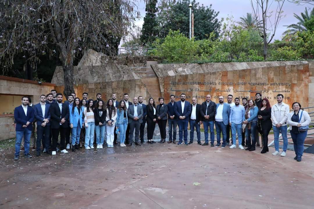 ARFZavarian's tweet photo. بمناسبة ذكرى ال١٠٨ للإبادة الأرمنية، نظّمت لجنة العلاقات الخارجية والسياسية لمصلحة طلاّب زاواريان في حزب الطاشناق، يوم السبت ٢٩ نيسان ٢٠٢٣، لقاء مع المديرة التنفيذية للهيئة الوطنية الأرمنية في الشرق الأوسط د. فيرا يعقوبيان، بحضور ممثلين عن قطاعات الشباب للأحزاب  اللبنانية... https://t.co/JlSoUyvM2J