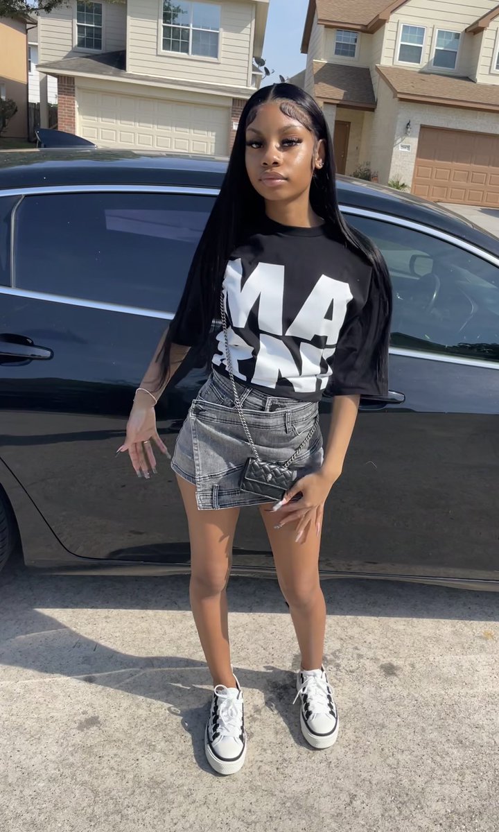 _nydabarb's tweet image. told them bitches meet me at the 🔝, i think they got lost