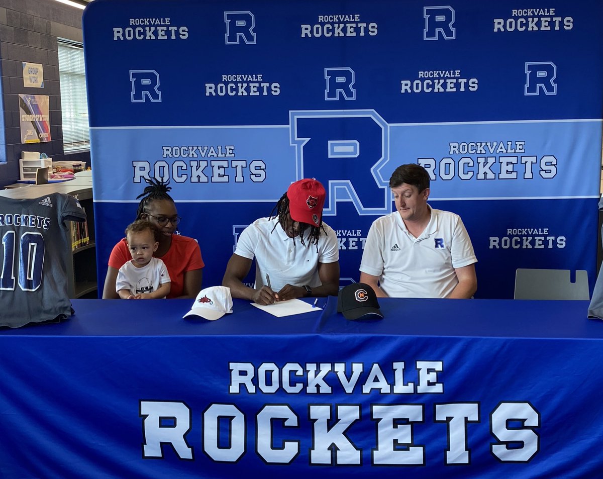 Rockvale_FB's tweet photo. Congratulations to @frierson_jabari who signed today to continue his athletic and academic career at @AStateFB We couldn’t be more proud of you and look forward to seeing you succeed at the next level! 

#RocketsUp🚀 #FAMILY #Rocket4Life https://t.co/NU88HS2knW