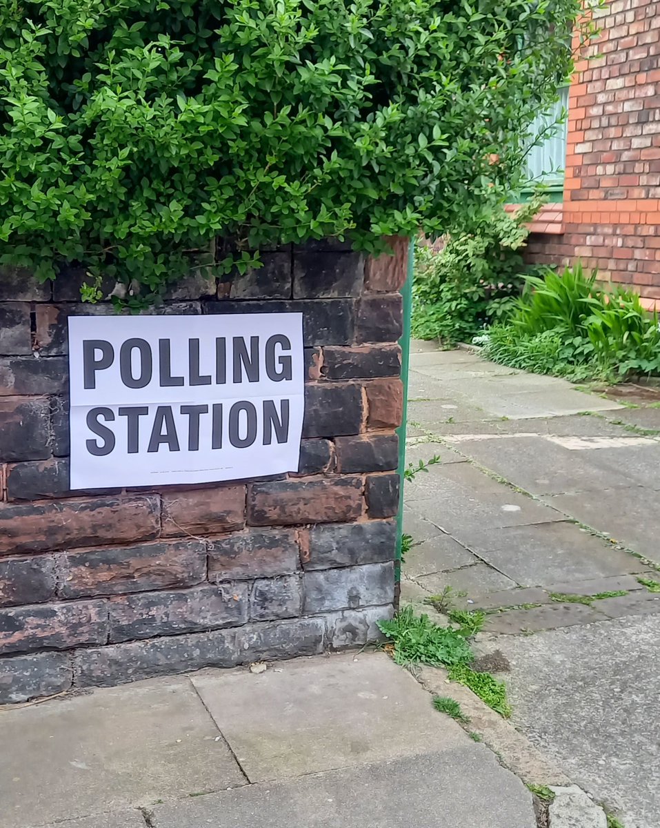 convent_cat's tweet photo. Yup. I've been overseeing the democratic process today #conventcat https://t.co/5zkVNDX1c2
