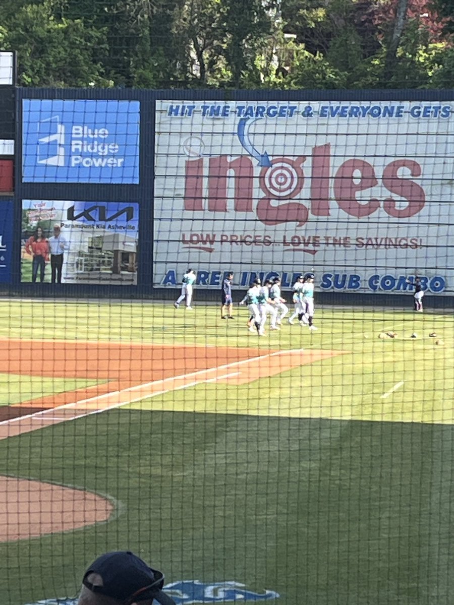 MountainsMartha's tweet photo. Ready to enjoy Thirsty Thursday at beautiful McCormick Field. Section II, Row C, seat 13 #gotourists https://t.co/hDesNLG2Zh