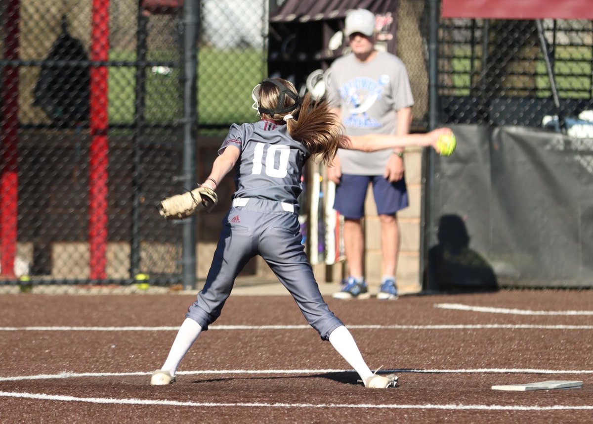 Skye Stoeckel with the NO HITTER today as the Raiders knock off Bayonne 4-1!Congratulations Bird!!! Lola Thompson 3 RBIs! Great team effort today!!!